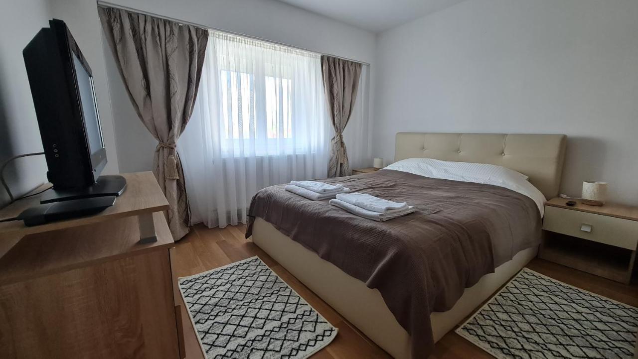 Vs Central Apartment Otopeni Eksteriør bilde