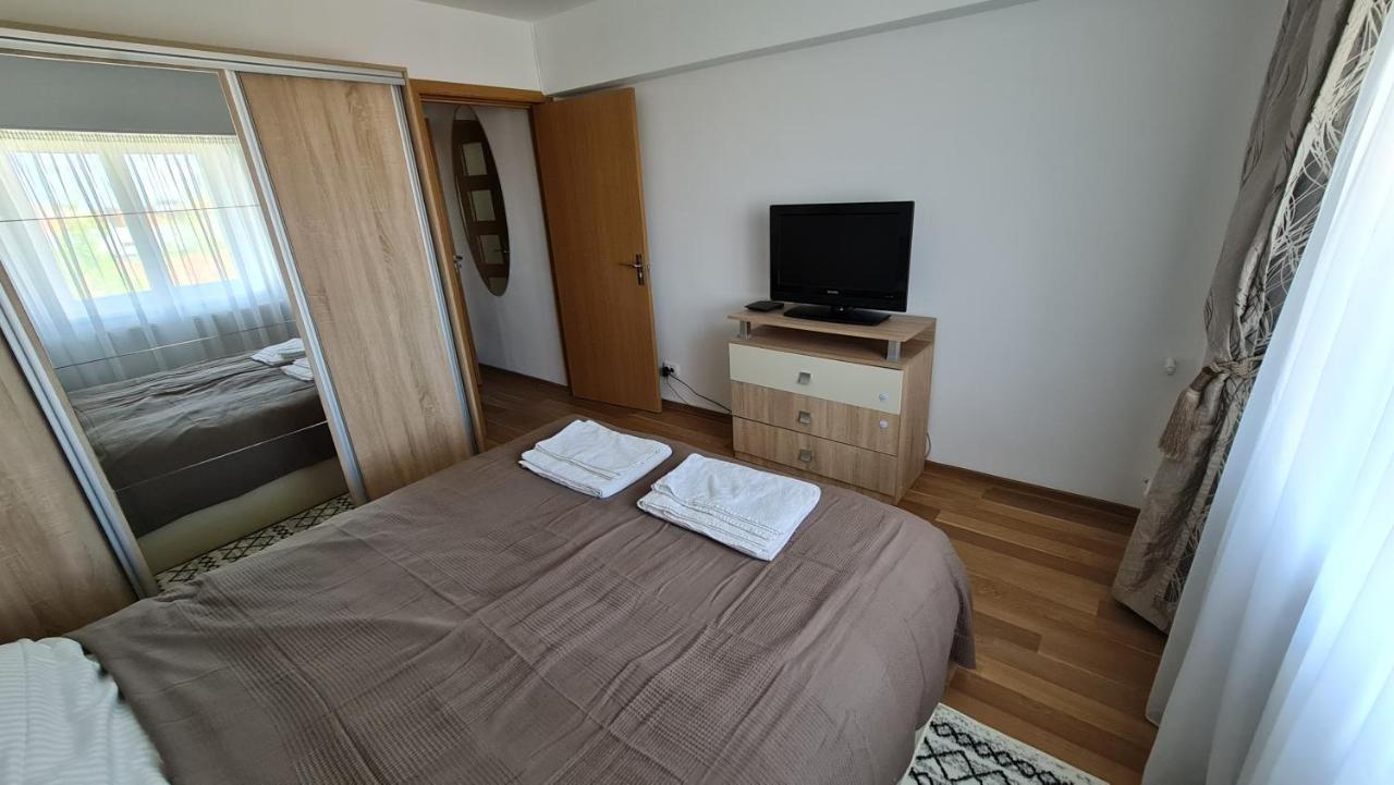 Vs Central Apartment Otopeni Eksteriør bilde